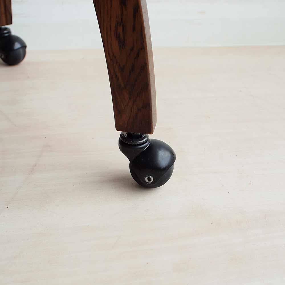 カリモク ドマーニ キャスター付き アームチェア D ZR24232