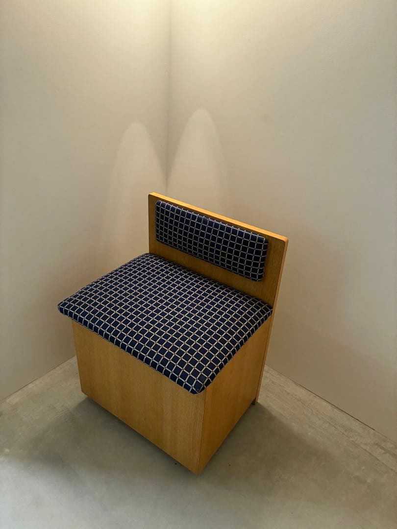 レトロポップ　北欧　ビンテージ　スツール　収納付き椅子　アノニマス