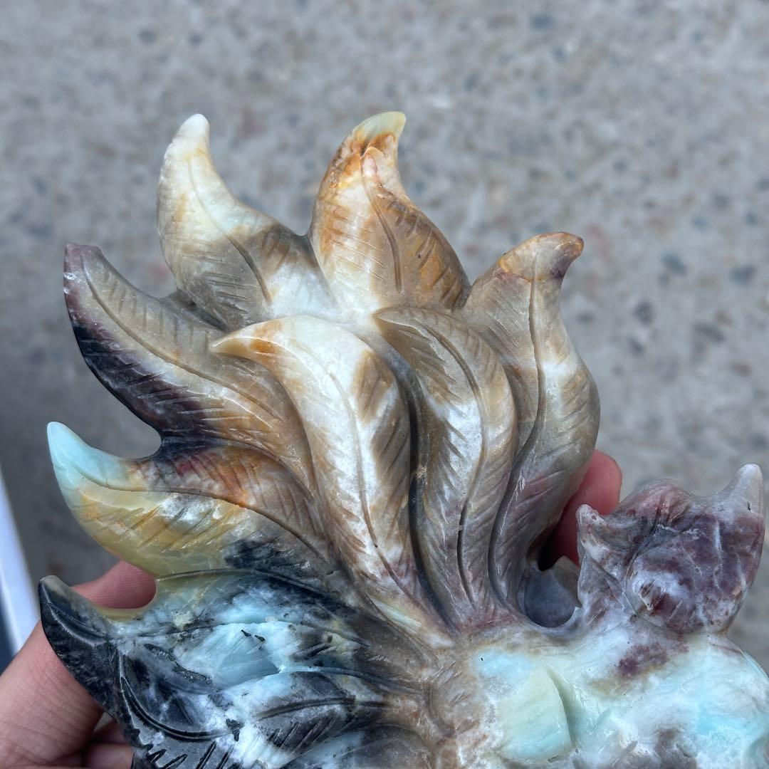 天然石ピスタチオカルサイトの九尾狐　ご購入前に在庫確認必要G.152