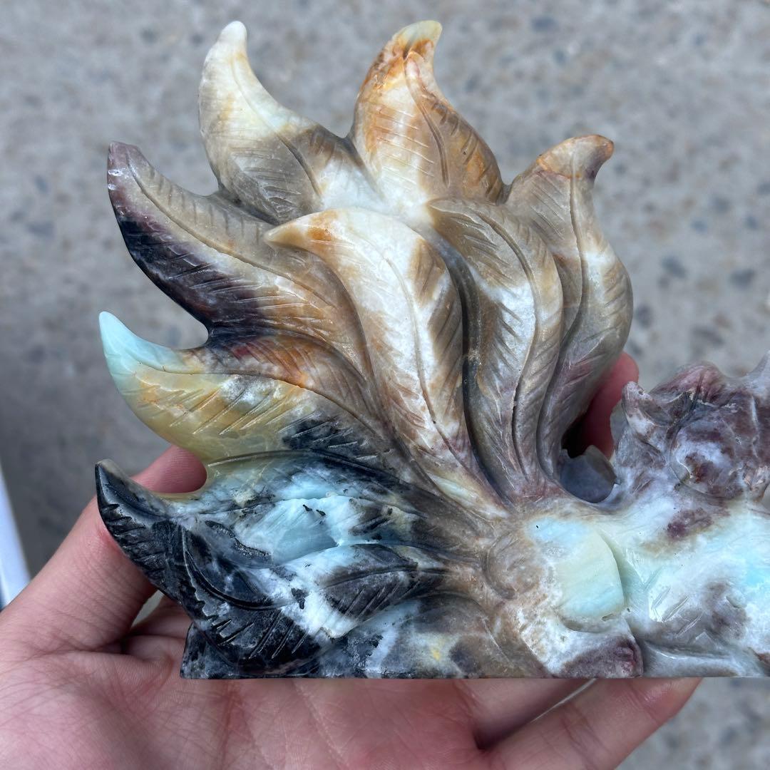 天然石ピスタチオカルサイトの九尾狐　ご購入前に在庫確認必要G.152