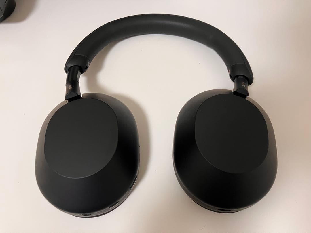 SONY WH1000XM5 ソニーヘッドホン 美品