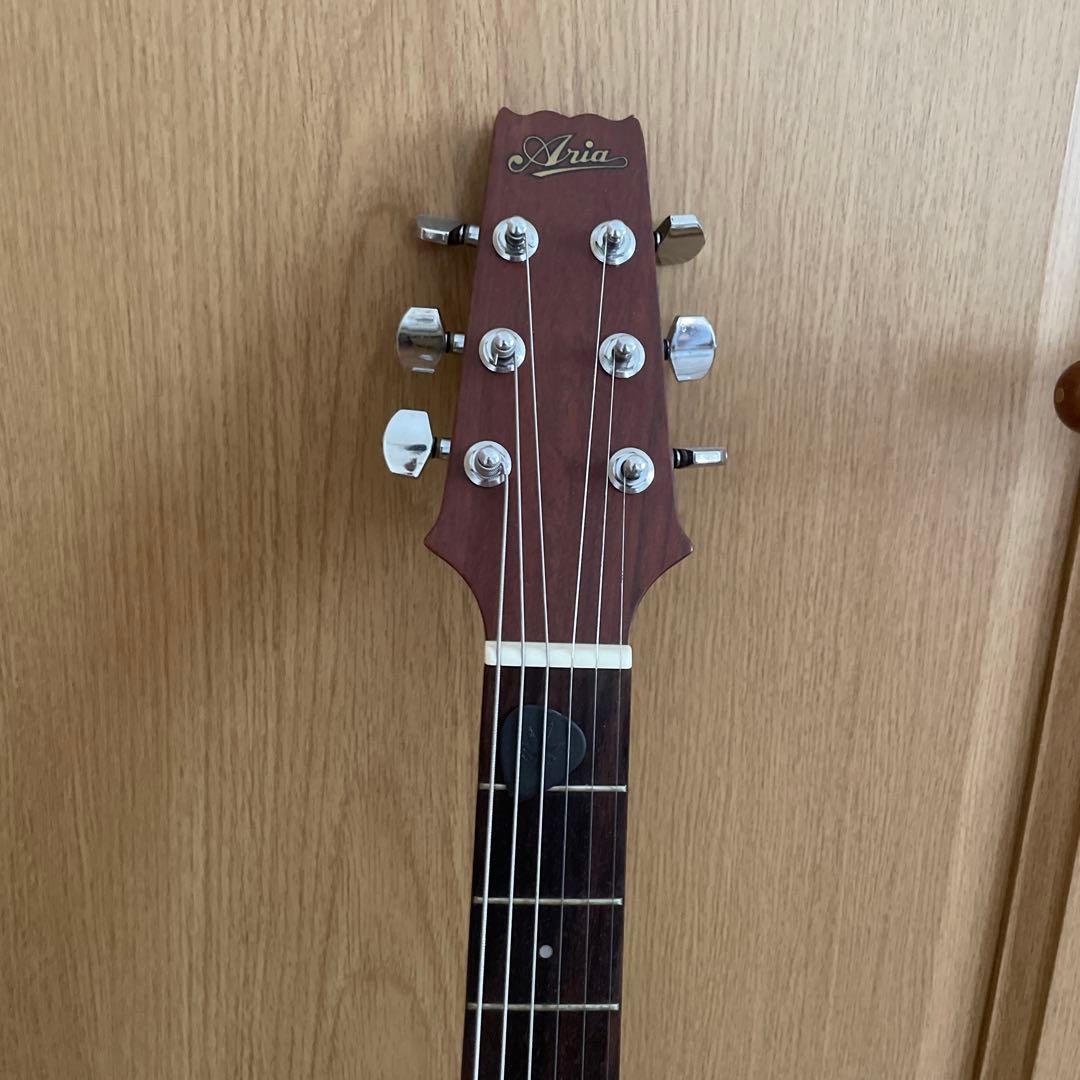 Aria アコースティックギター ドレッドノート　ケース付き