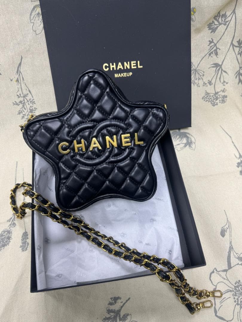 希少ノベルティ ☆ 非売品 ブラック 星型ショルダーバッグ