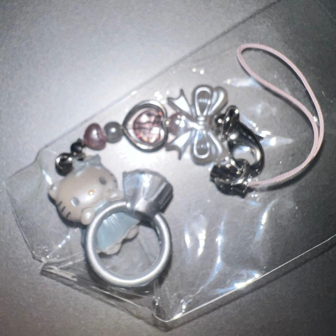 サンリオ 天使と小悪魔デザインシリーズ シークレットストラップ 足長 キティ