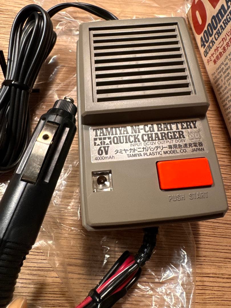 当時物 タミヤ RC ニカドバッテリー 6V 急速充電器セット 未使用 通電OK