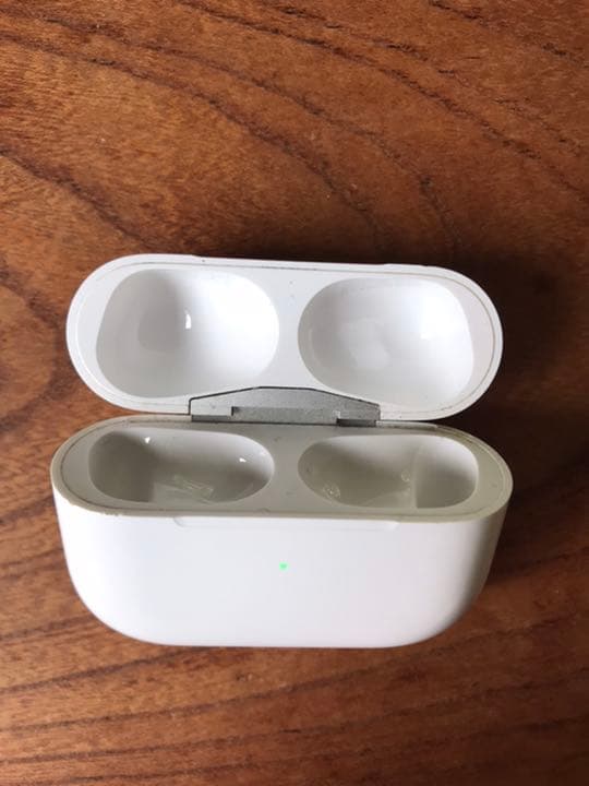 Apple AirPods Pro 充電ケースのみ
