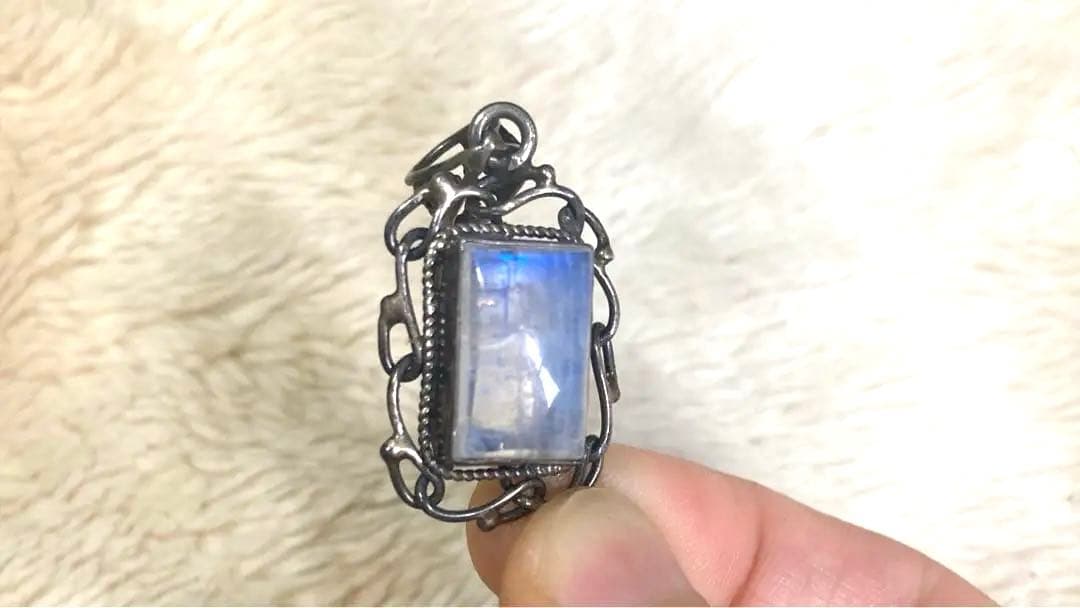 レインボームーンストーン ペンダントトップ　シルバー925