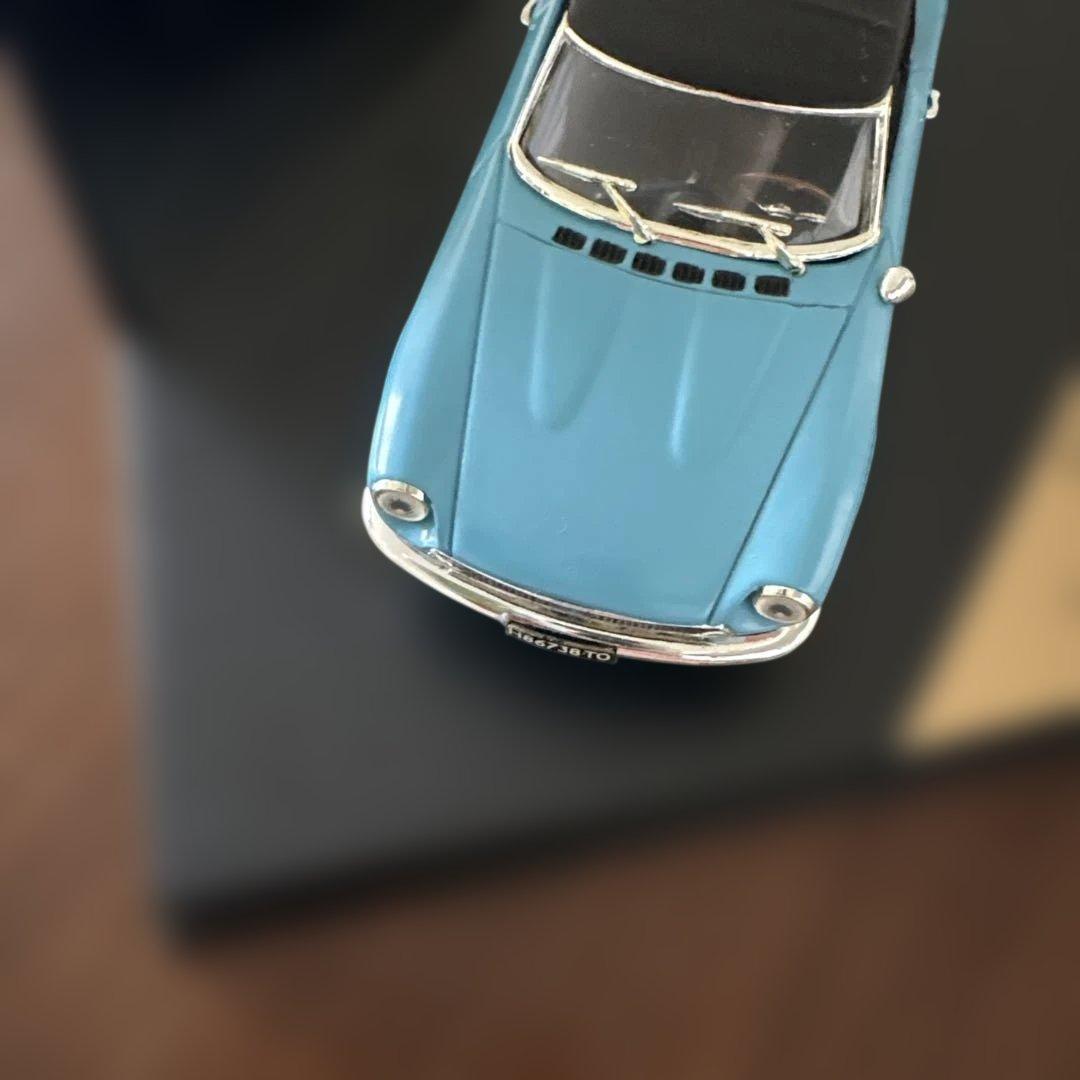 VITESSE L148B リミテッドエディション クローズドコンバーチブル