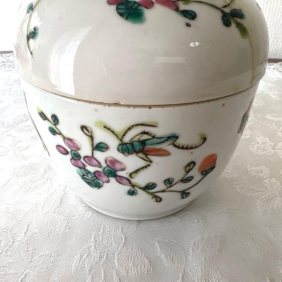 中国 古美術　虫文　中国骨董 清朝後期〜中華民国 陶器粉彩　染付 蓋付き容器