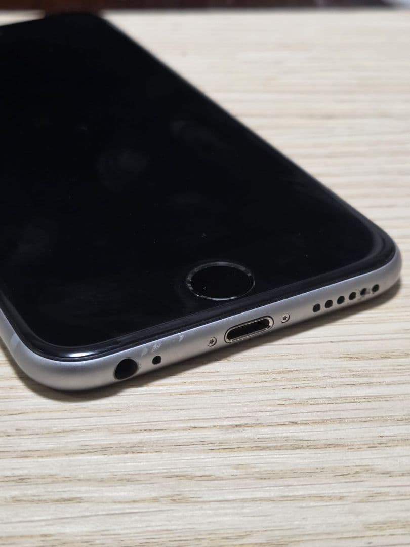 Apple iPhone6s 32GB スペースグレイ SIMフリー