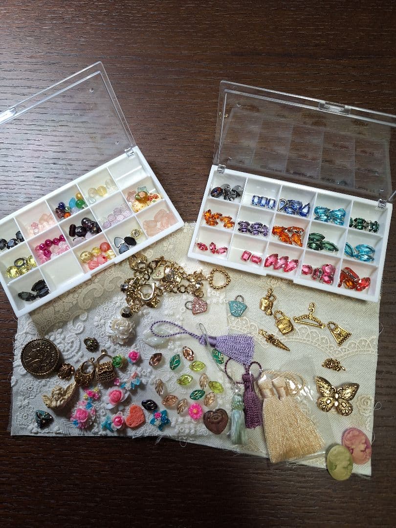 ヴィクトリアンクレージーキルト※レースとリボン他、手芸素材セット