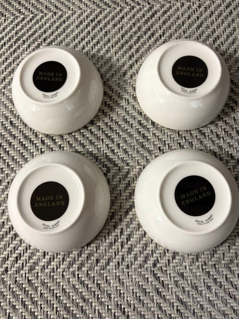 未使用　ロイヤルアルバート　デザート皿4枚