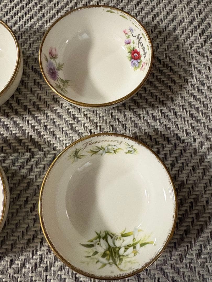 未使用　ロイヤルアルバート　デザート皿4枚