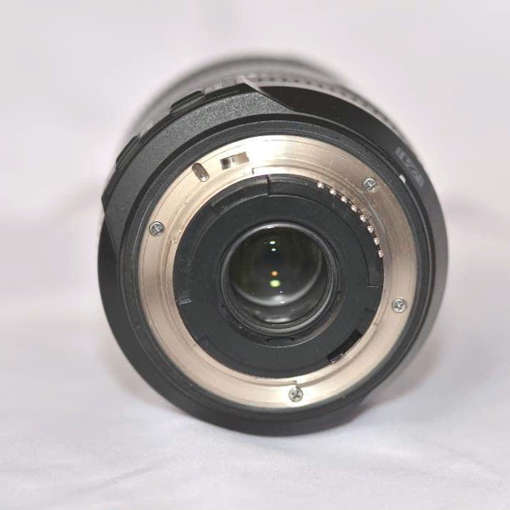 ショット極少4916枚★Nikon D5200 赤★18.7倍ズーム★新品SD付