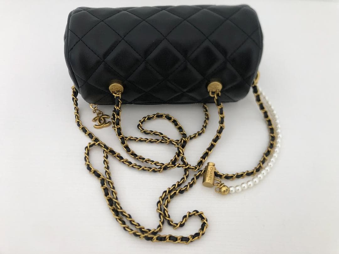 ノベルティ　ショルダー　バッグ　　キャビアスキン　ブラック　バッグ　レザー美品