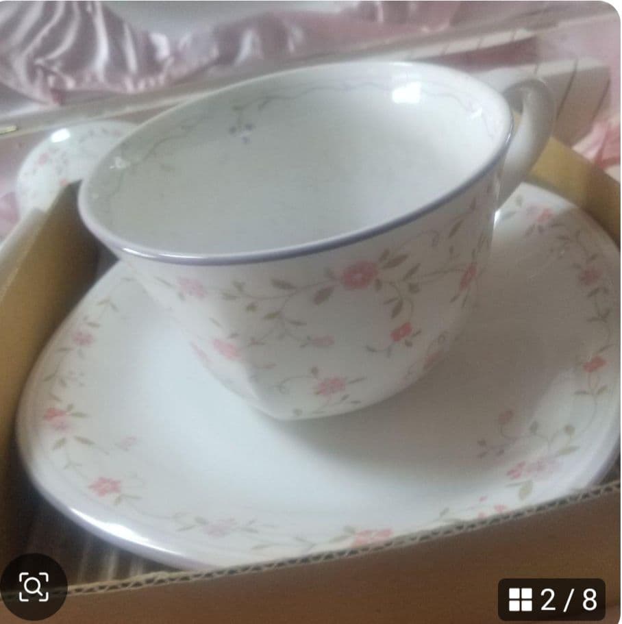 美品。新品。未使用。ノリタケ。花柄カップセット ギフトボックス入り 5客