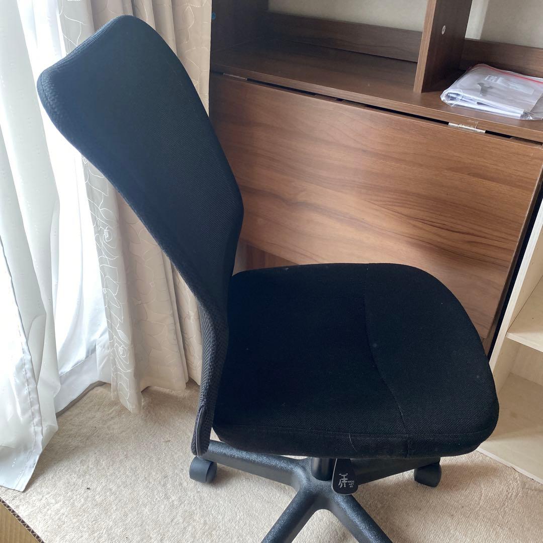 天板収納型ライティングデスク(キャスターチェア、照明付き)