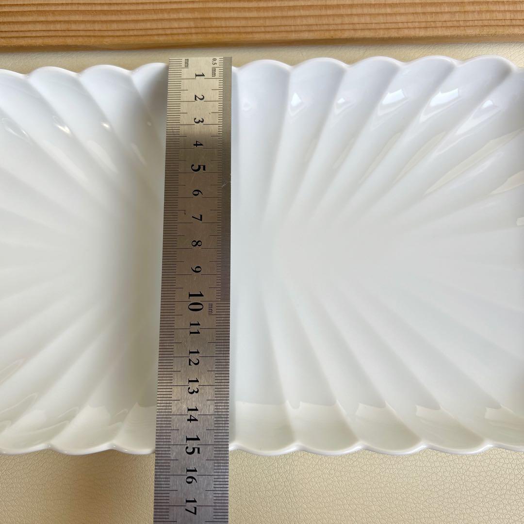 有田焼　賞美堂　観山窯　白磁　菊割皿　盛皿　長角皿　大皿　輪花盛皿　和皿　和食器