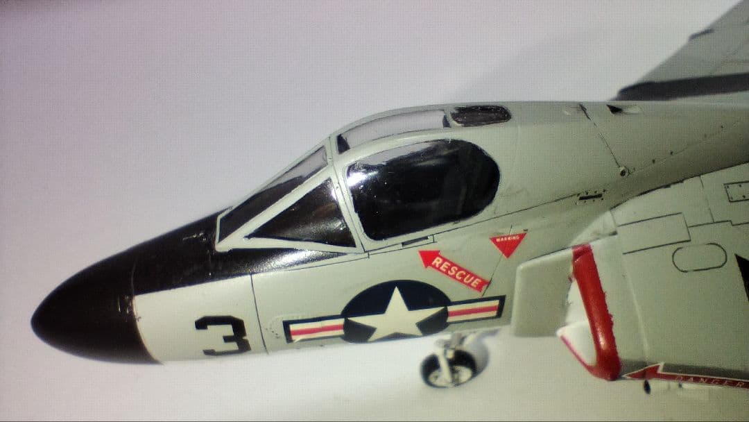 プラモデル完成機　1/72　ダグラスF4D-1スカイグレイ