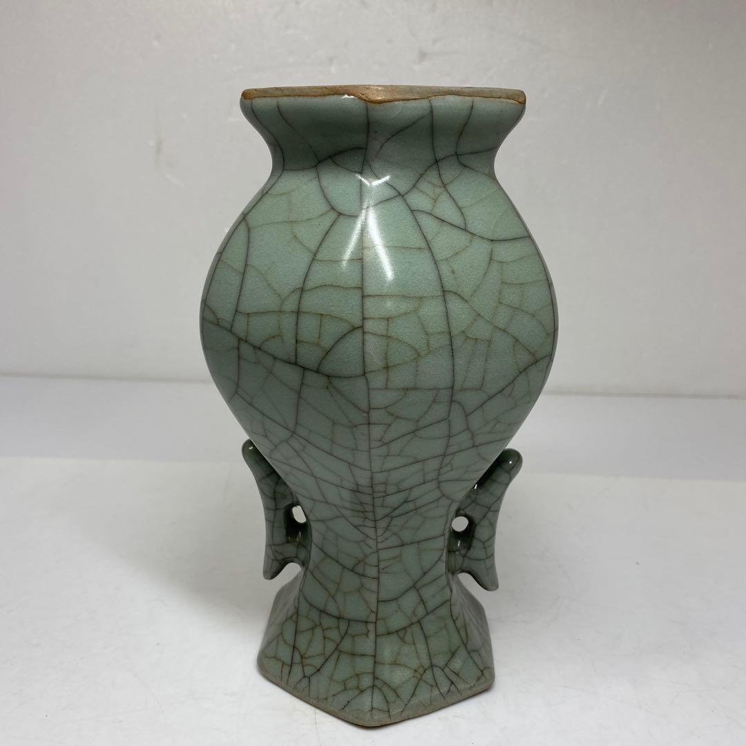 専用　中国古窯　哥窯青磁ヒビ焼　花瓶　高さ約18.4㎝　東さ7-0330①