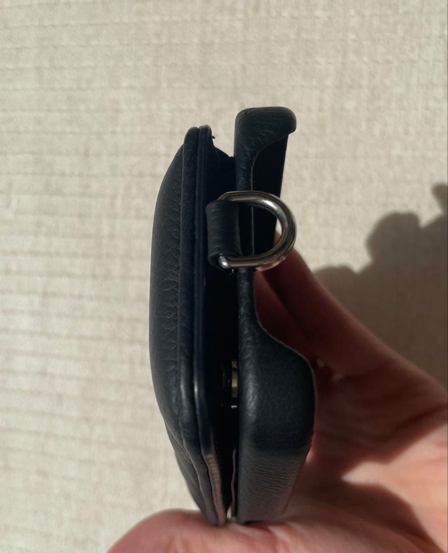 【美品】DEMUI ブラック レザー　iPhone12miniケース