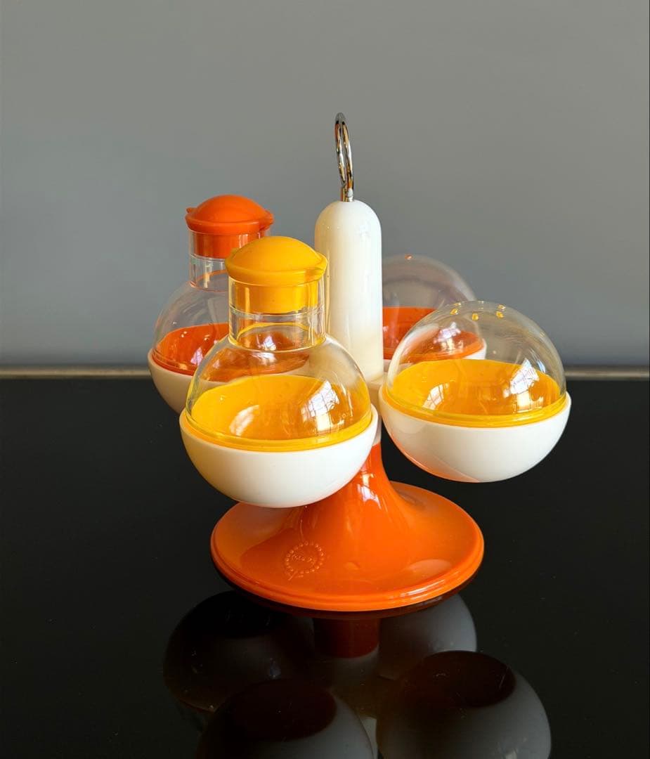 スペースエイジ　調味料入れ　回転式カスターセット　レトロポップ　プラスチック