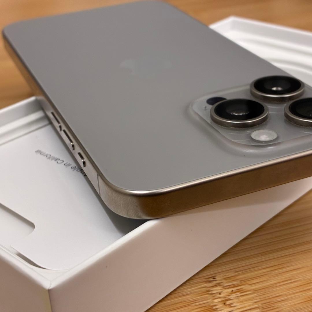 iPhone 15 Pro Max 256GB SIMフリー