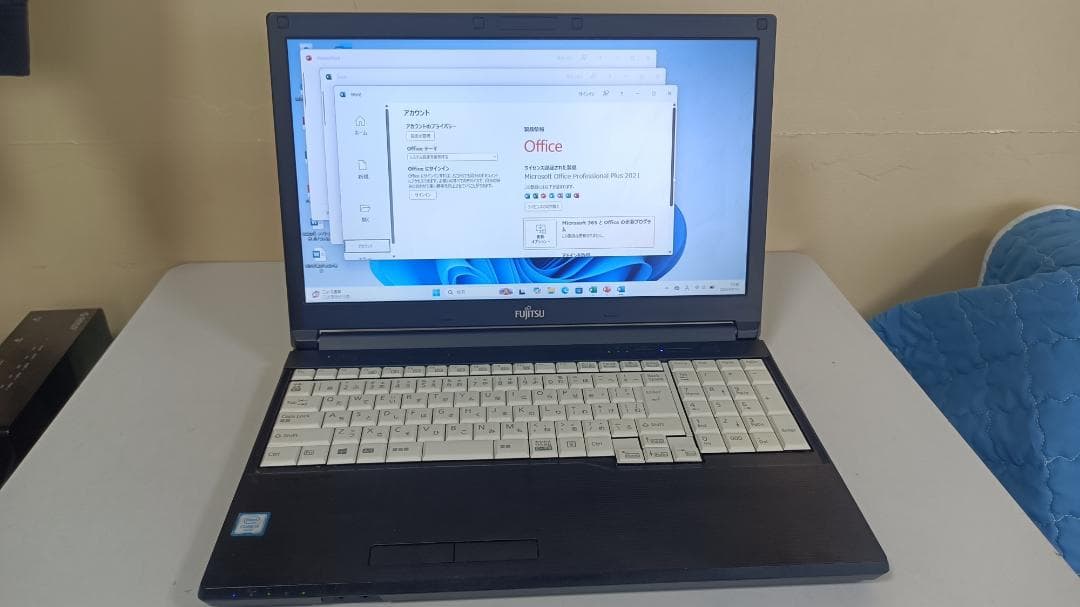 ⭐️ノートパソコンFUJITSU第六世代Core i5 SSD256Gメモリ8G