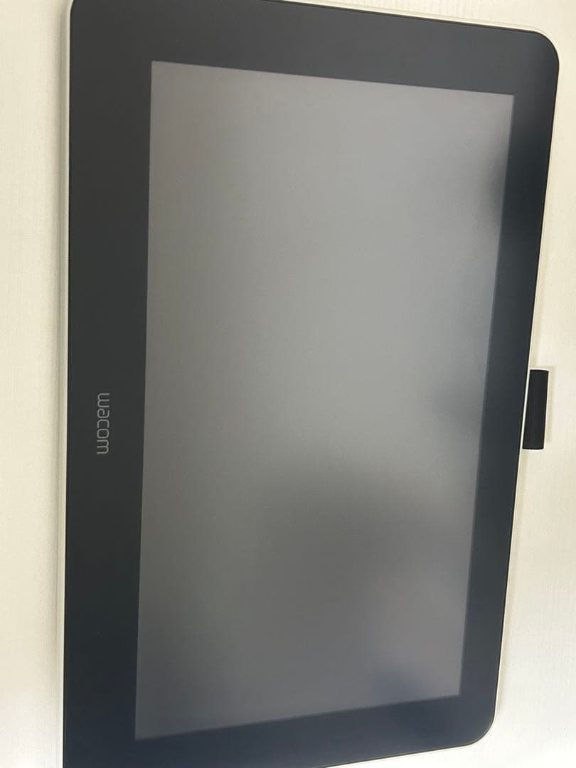 液晶タブレット　Wacom One Creative Pen Display