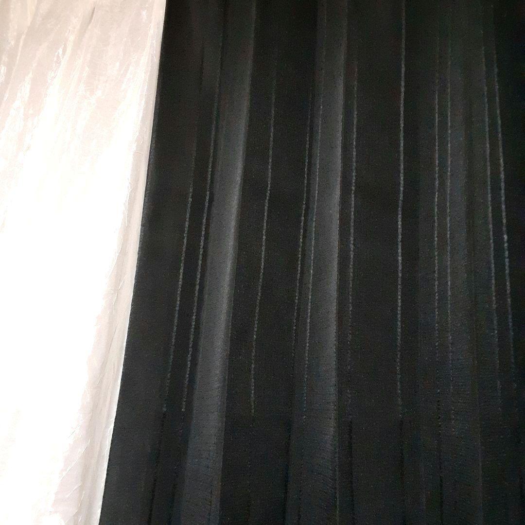 ニトリドレープカーテン 遮光　形状記憶　高級刺繍　カーテン　ブラック　2枚セット