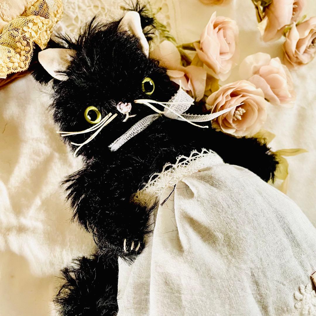 テディキャット　猫好きさんのためのアンティークを纏った黒猫ちゃん　テディベア