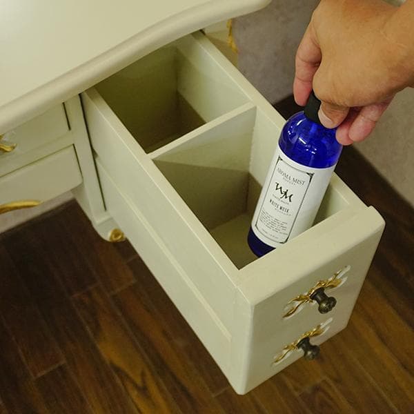 底値！ クラシック三面鏡 鏡台　アイボリーゴールド　長い瓶も収納可　ロココ調