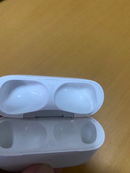 Apple AirPods Pro 充電ケース