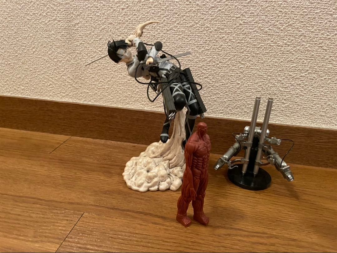 進撃の巨人 フィギュア リヴァイ 立体機動装置セット