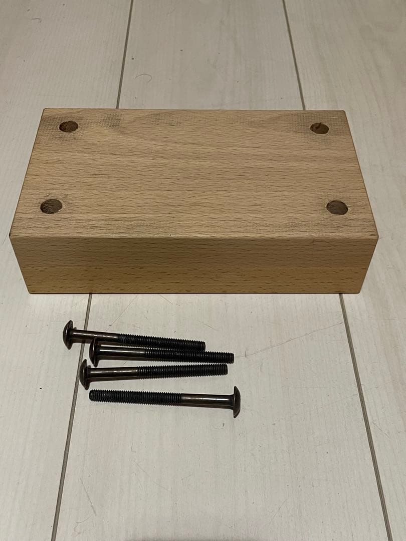 美品　stokke VARIER バランスチェア　紺色　ジュニアアタッチメント付