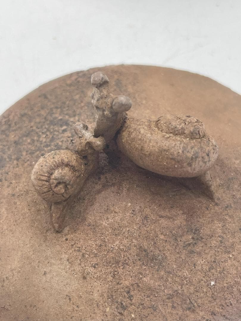 備前焼　かたつむりの古い宝瓶①　骨董品