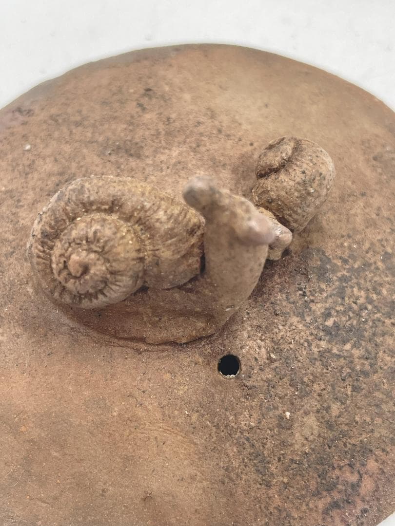 備前焼　かたつむりの古い宝瓶①　骨董品