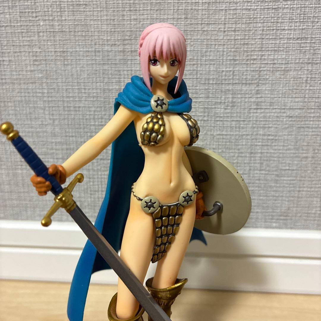 ワンピース フィギュアーツ レベッカ フィギュア 片足の兵隊さん付き