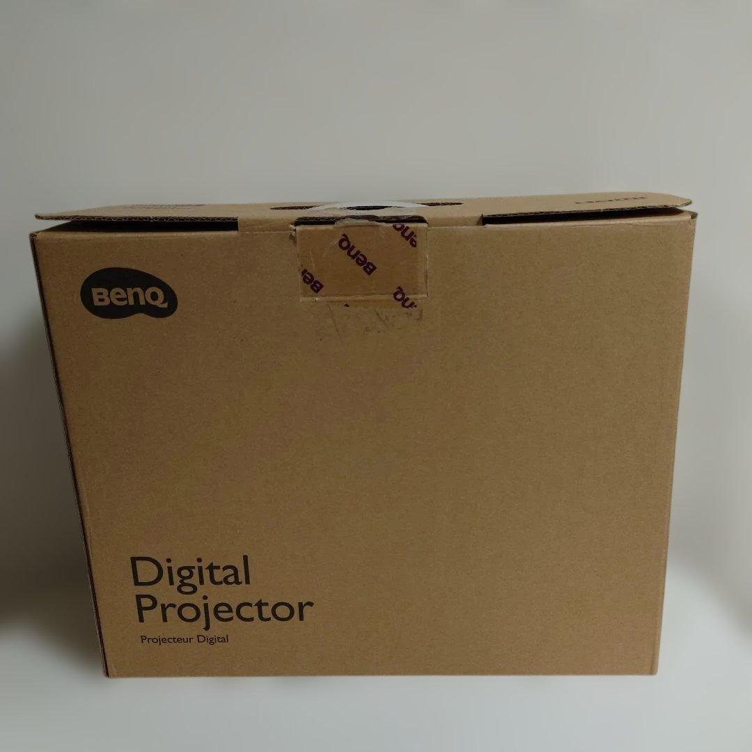 【美品】BenQ　プロジェクター　EW600　ベンキュー