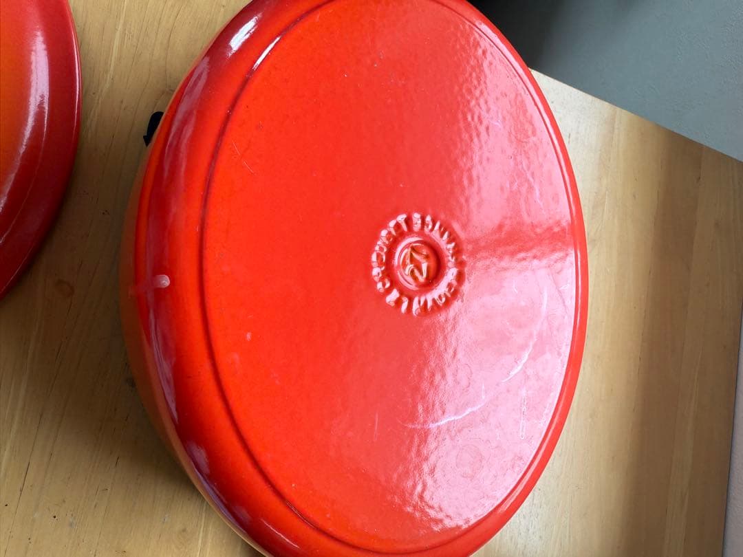 ルクルーゼ　ココット オーバル　オレンジ