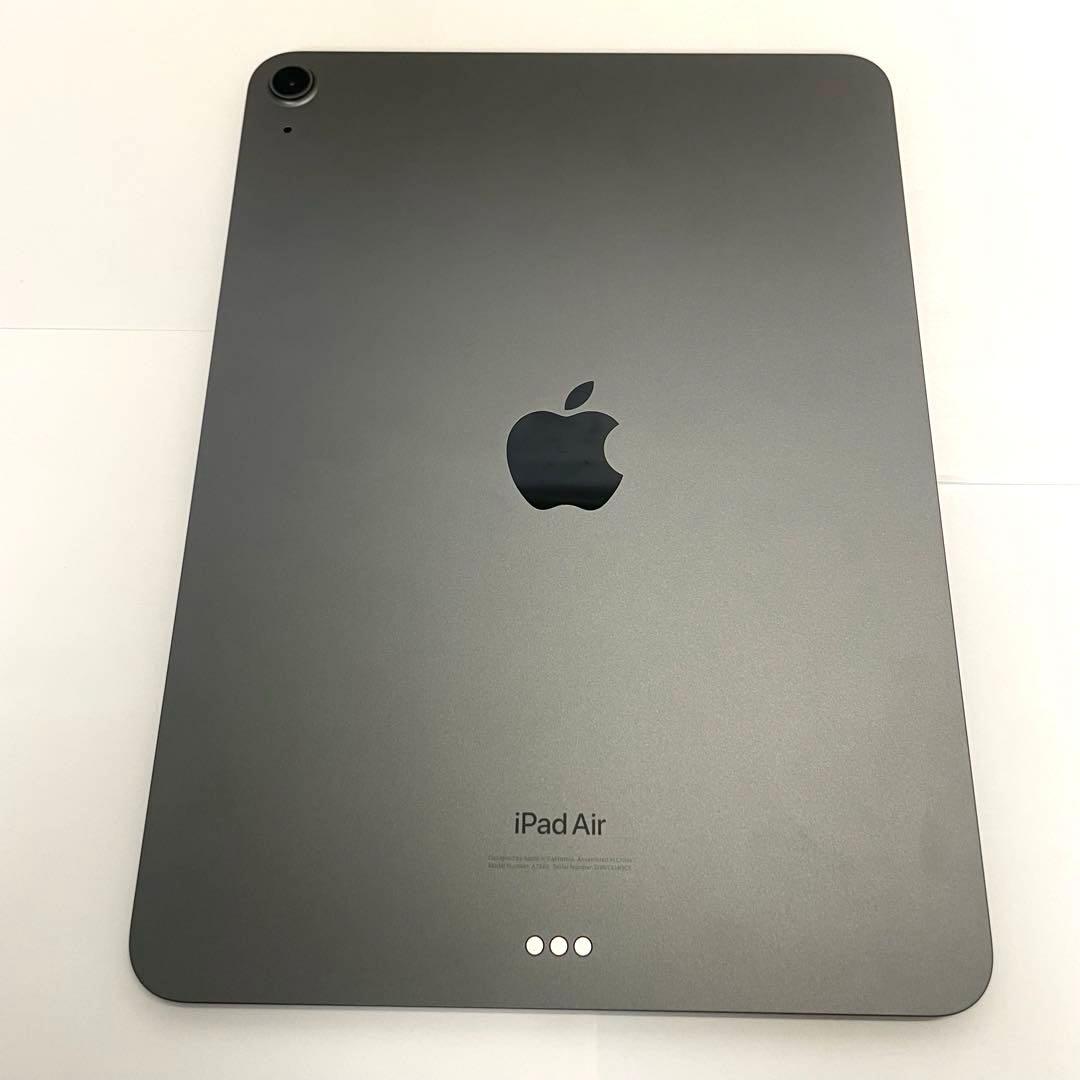 【F】iPad Air (第5世代) 10.9インチ スペースグレイ タブレット
