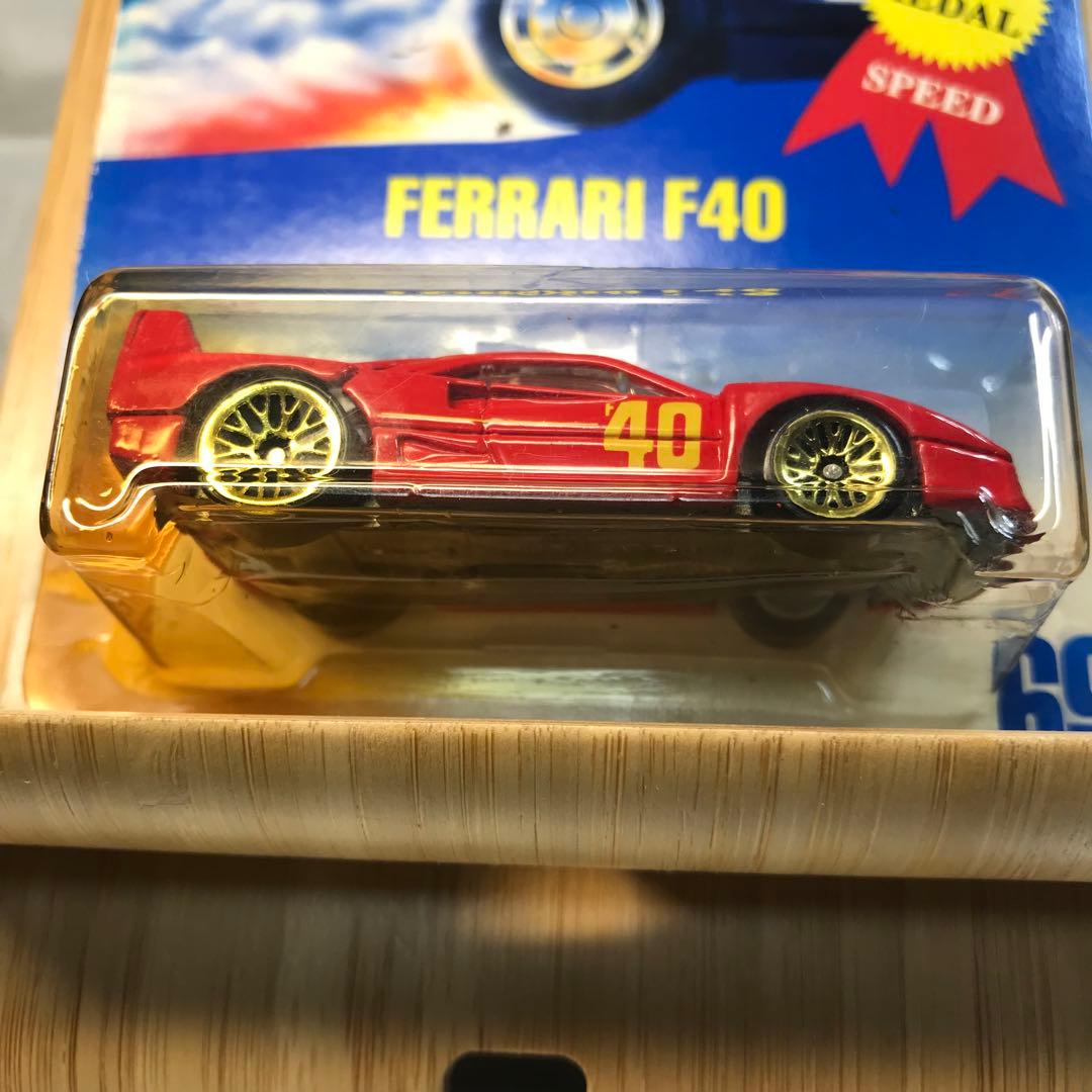ミニカー HotWheels Ferrari F40