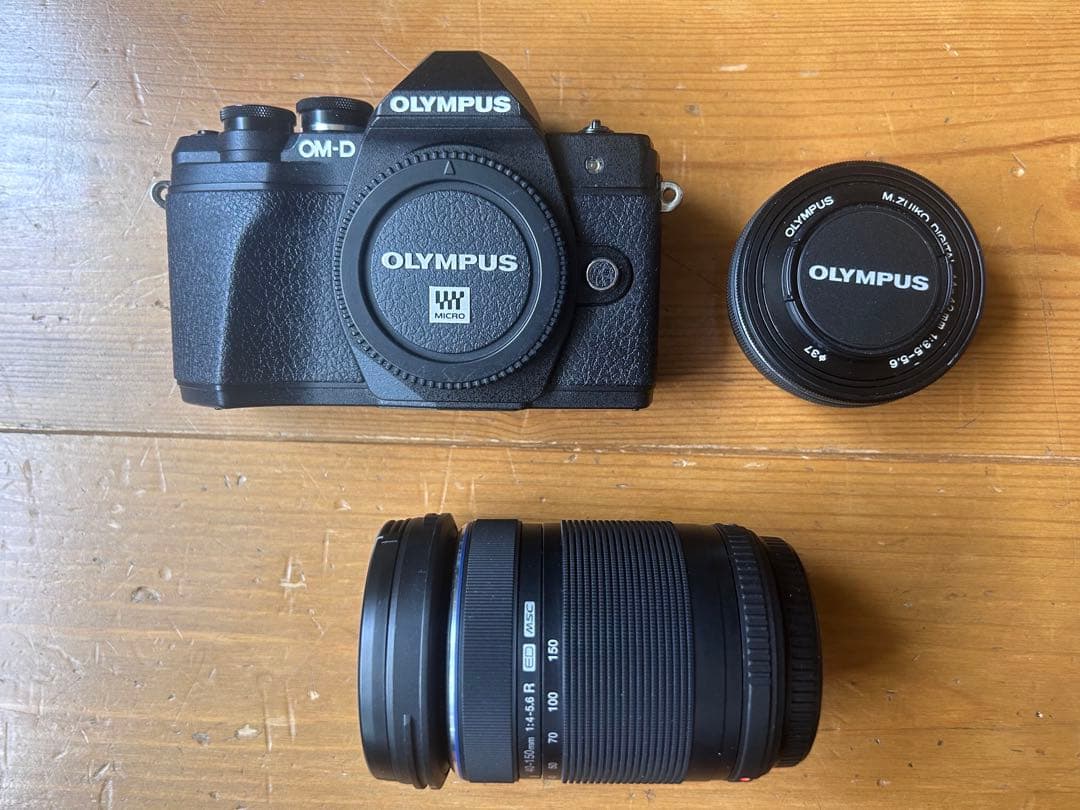 OLYMPUS OM−D E−M10 Mark 3 Wズームキット 黒