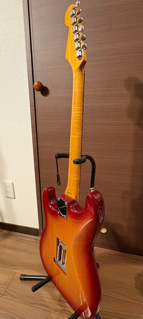 Fender Japan エレキギター Uシリアル 日本製　【虎目】