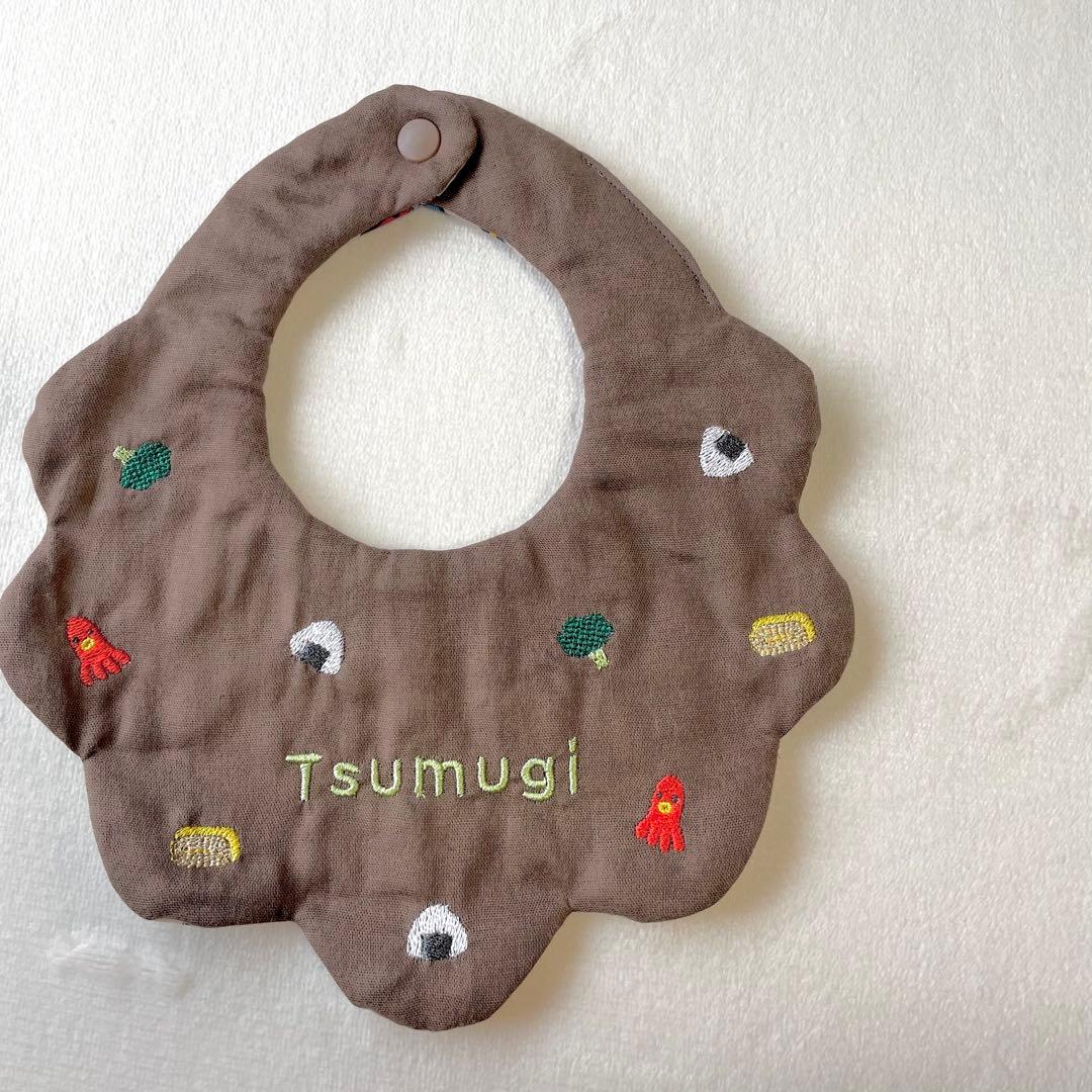 【専用】たこさんウィンナーとおにぎりのハラペコ刺繍スタイ　4枚分