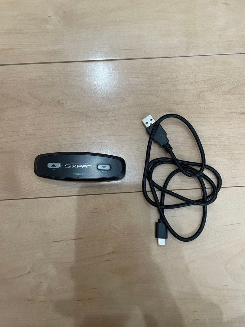 最終値下げ！【正規品】SIXPAD シックスパッド コアベルト Mサイズ