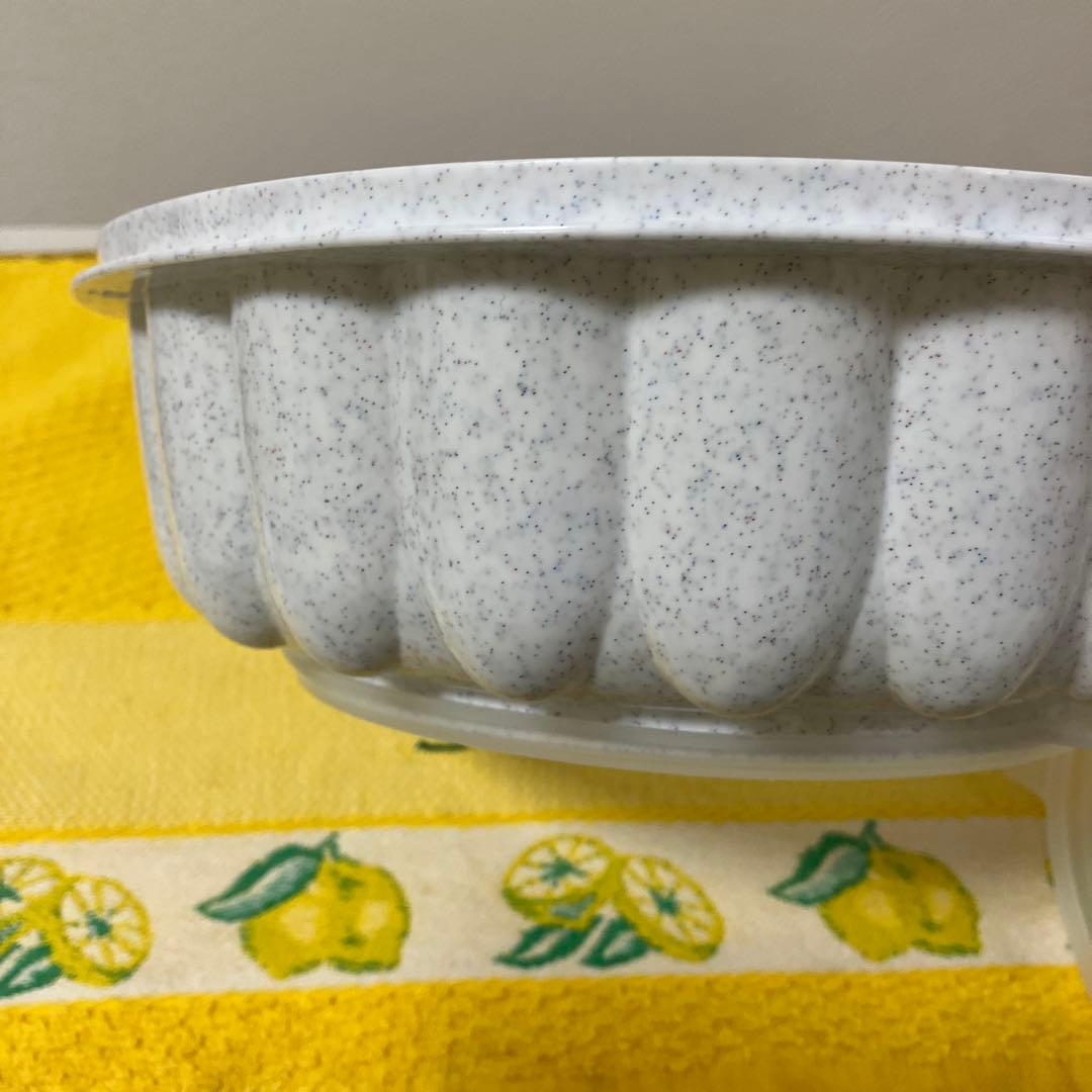 Tupperware 6カップ ジェリージェル リング デザート型　大型