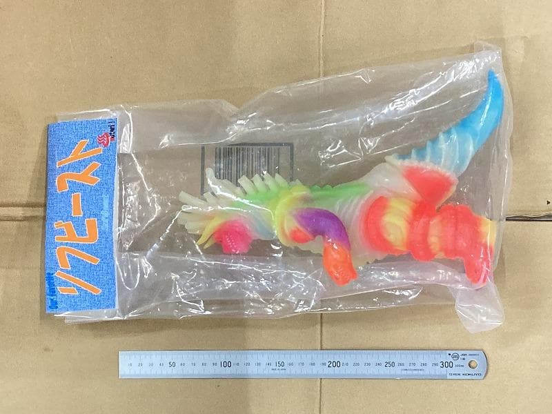 ワンフェス　希少ソフビ　蓄光　バクゴン