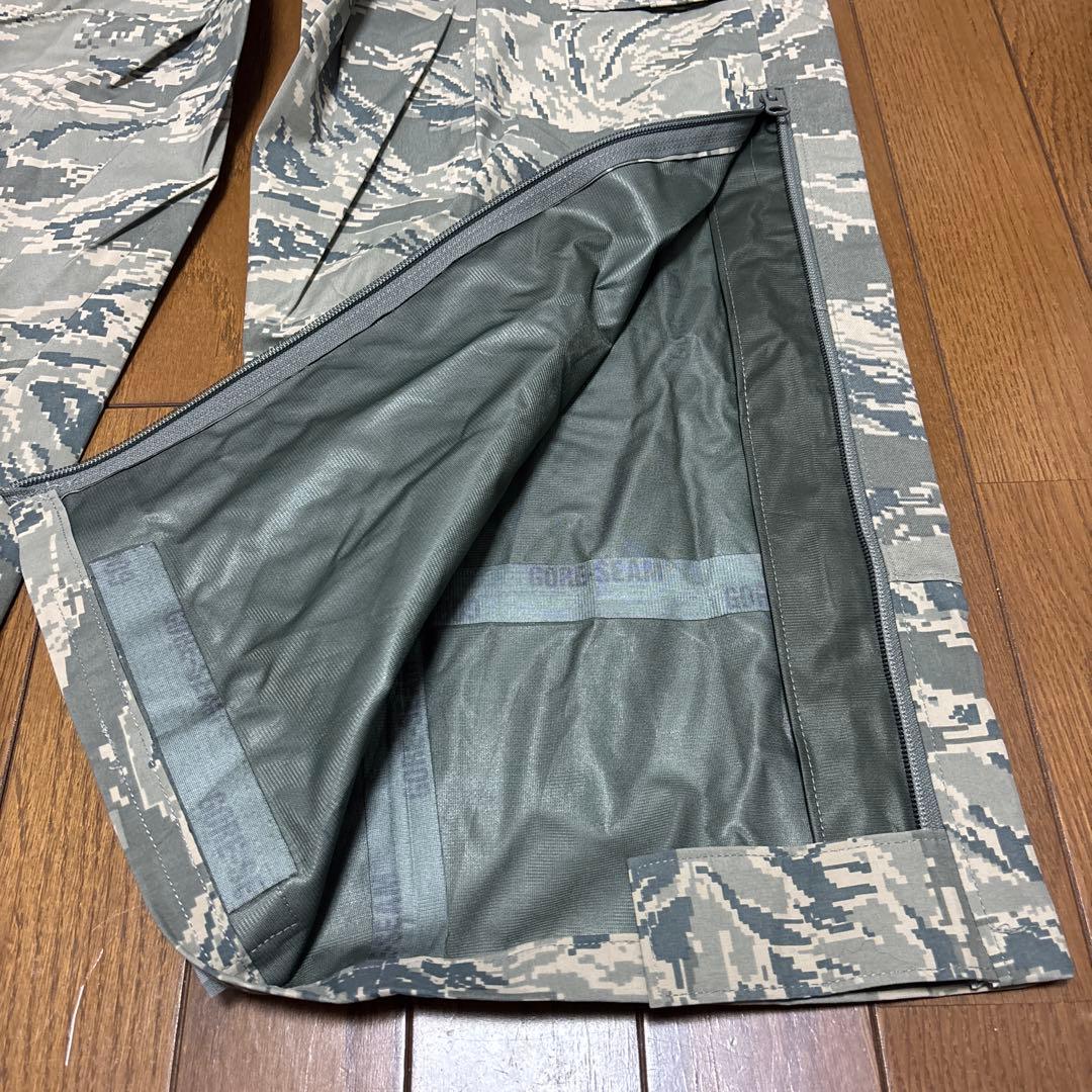 デッドストック　ゴアテックス　デジタルタイガーカモ　オーバーパンツ　W31