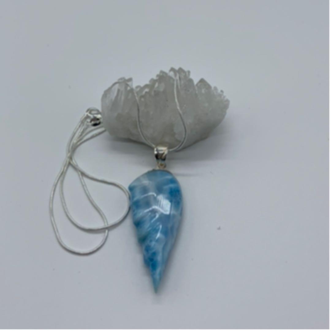 SALE‼️☆波模様が素敵！ラリマー羽根型ネックレス☆  No224